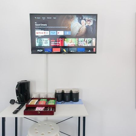 Wood Green Budget Rooms - Next To Mall & Metro Station - 10 Min To City Center London Eksteriør bilde