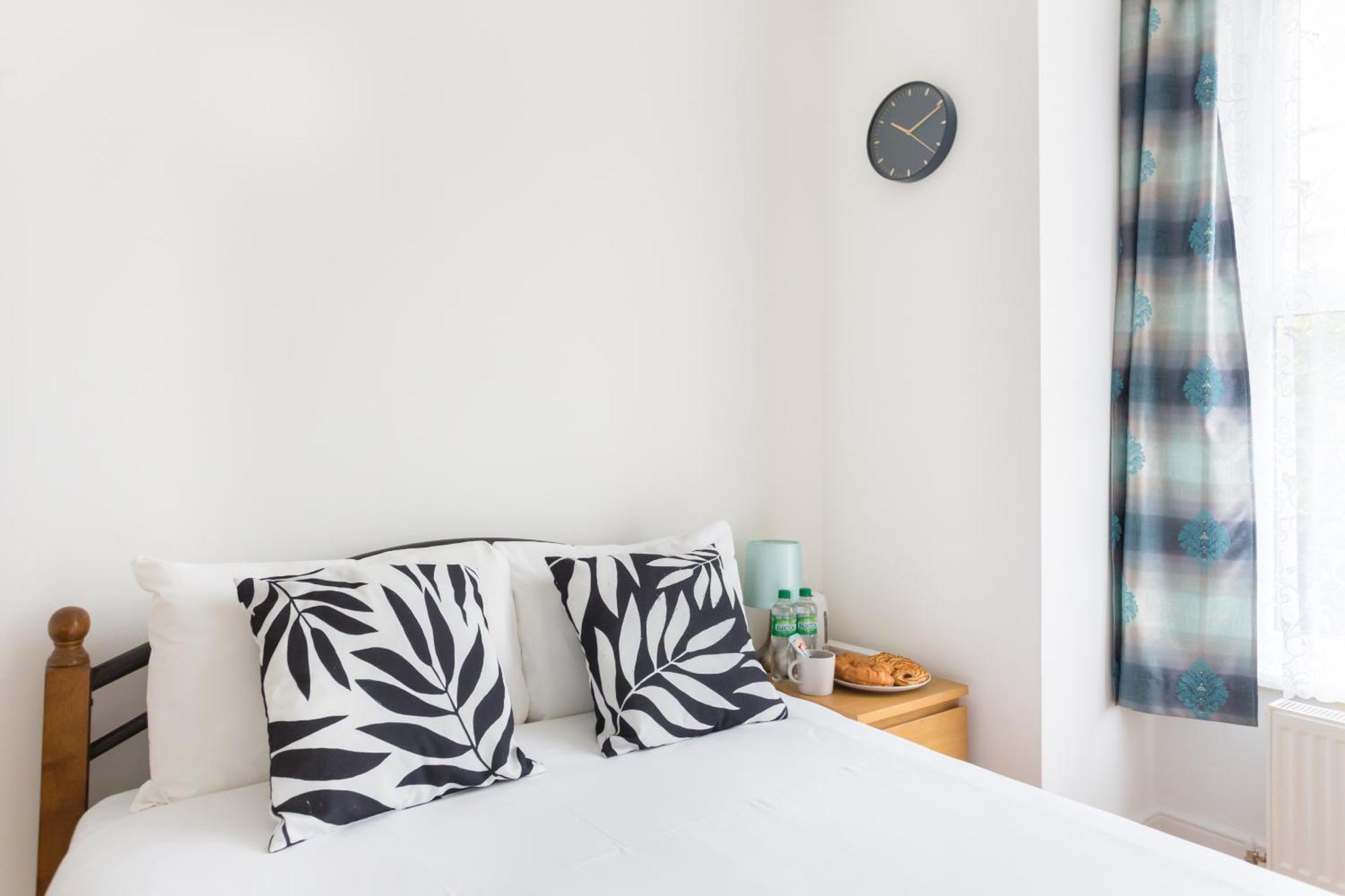 Wood Green Budget Rooms - Next To Mall & Metro Station - 10 Min To City Center London Eksteriør bilde