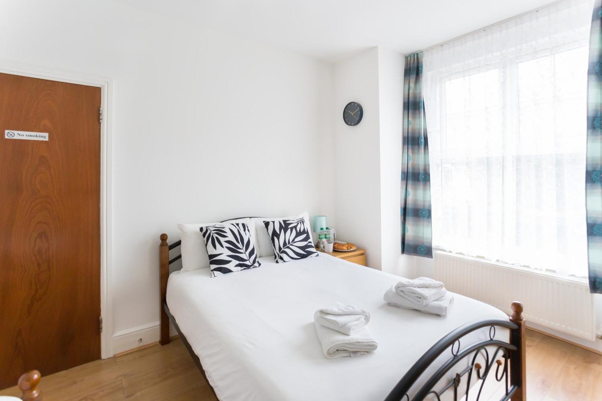 Wood Green Budget Rooms - Next To Mall & Metro Station - 10 Min To City Center London Eksteriør bilde