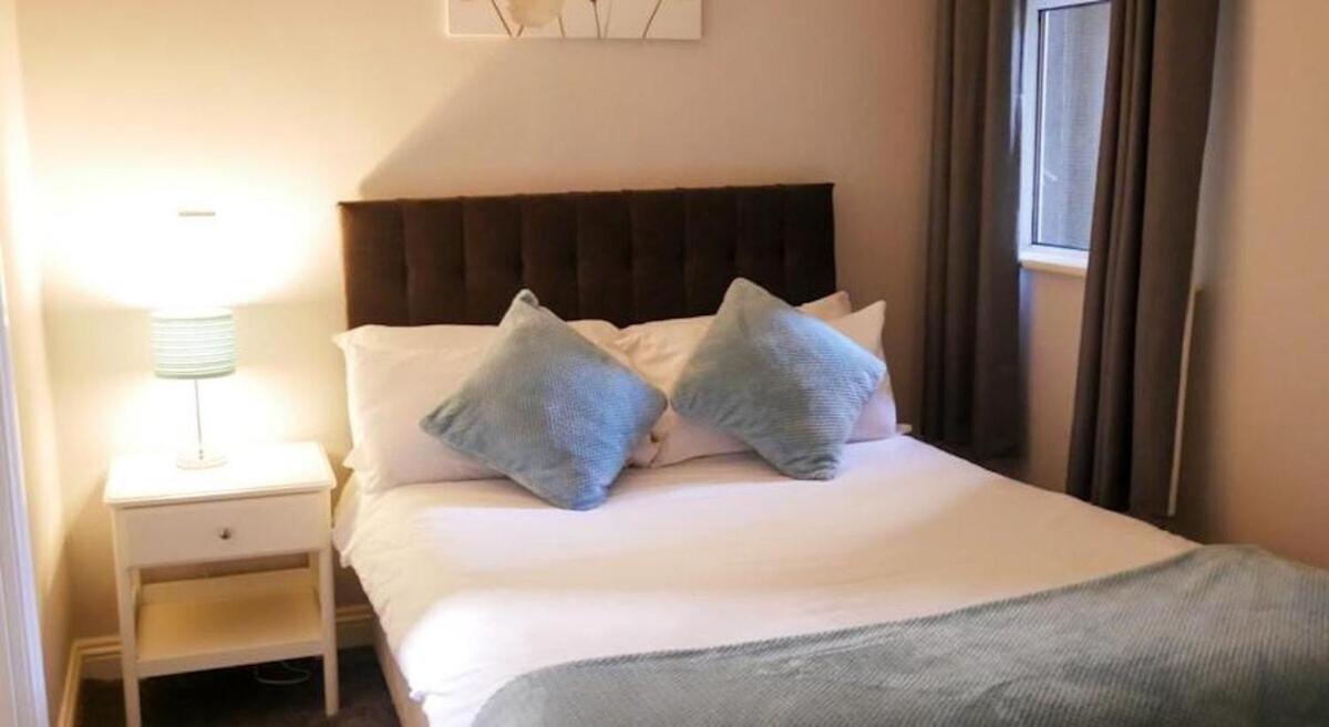 Wood Green Budget Rooms - Next To Mall & Metro Station - 10 Min To City Center London Eksteriør bilde