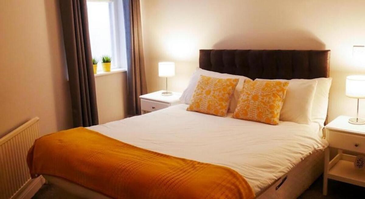 Wood Green Budget Rooms - Next To Mall & Metro Station - 10 Min To City Center London Eksteriør bilde