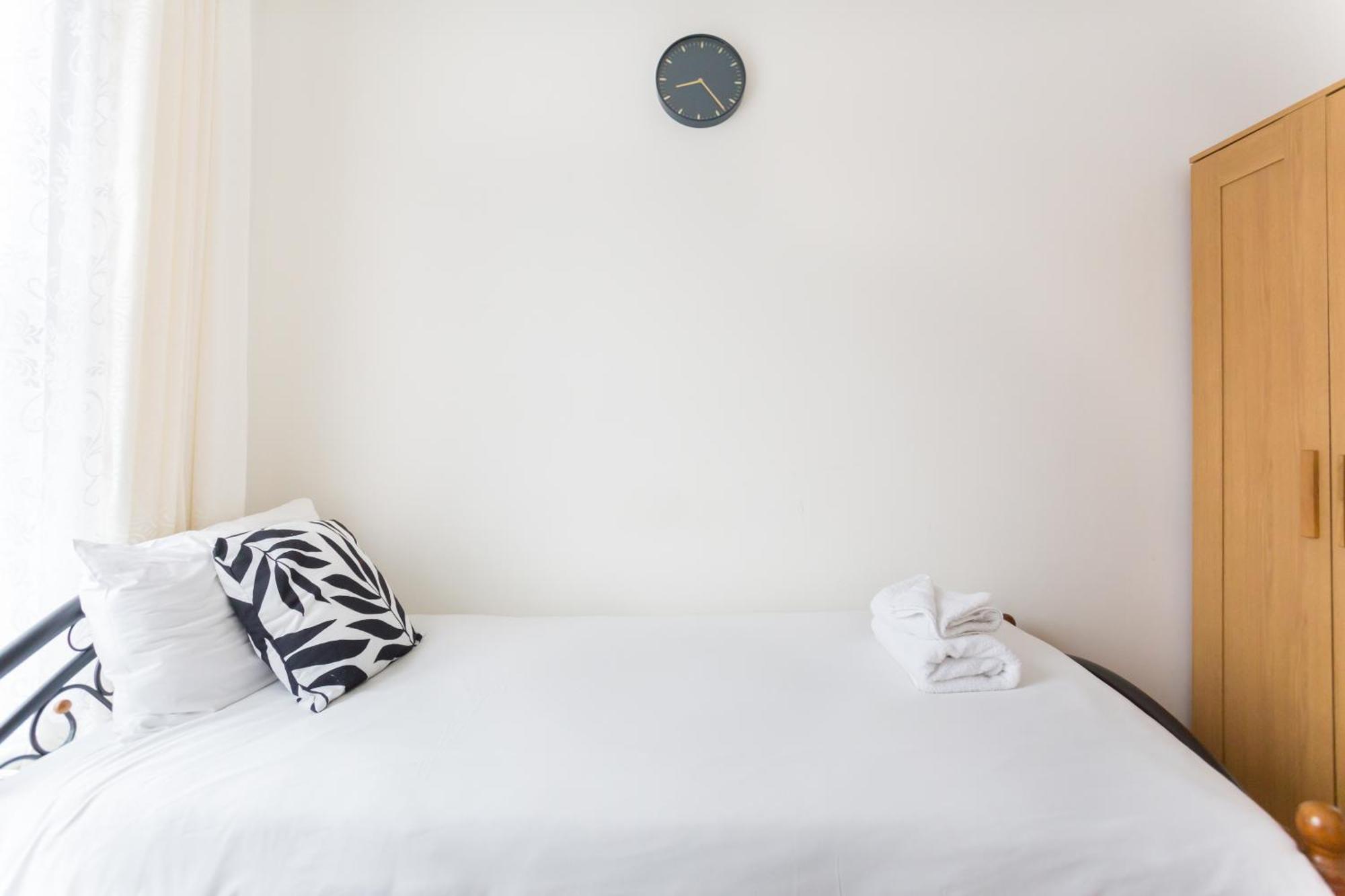 Wood Green Budget Rooms - Next To Mall & Metro Station - 10 Min To City Center London Eksteriør bilde